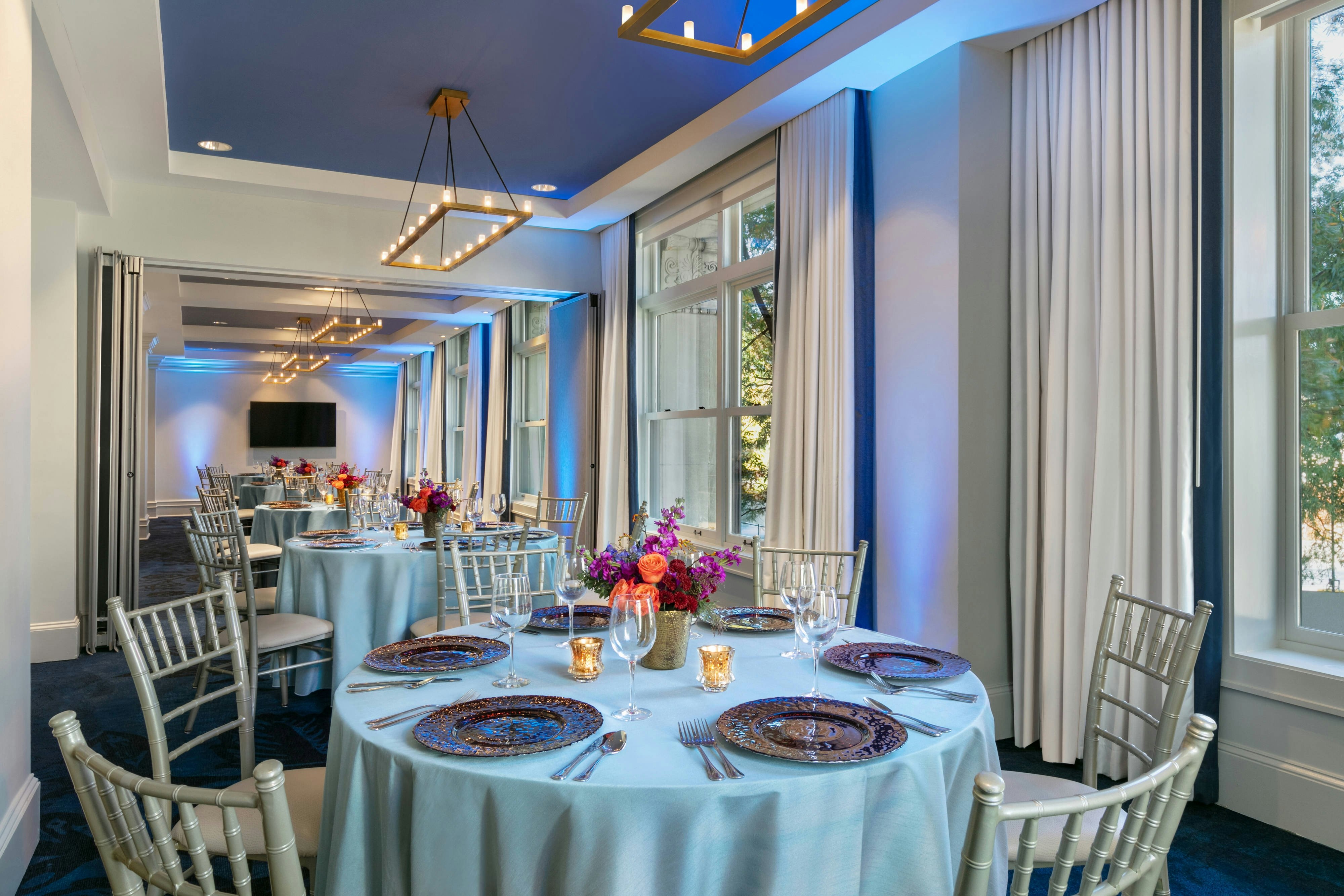 Glenn Hotel, Autograph Collection 21/41