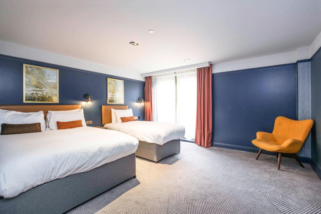 All Together, 1 Double and 1 Single Bed