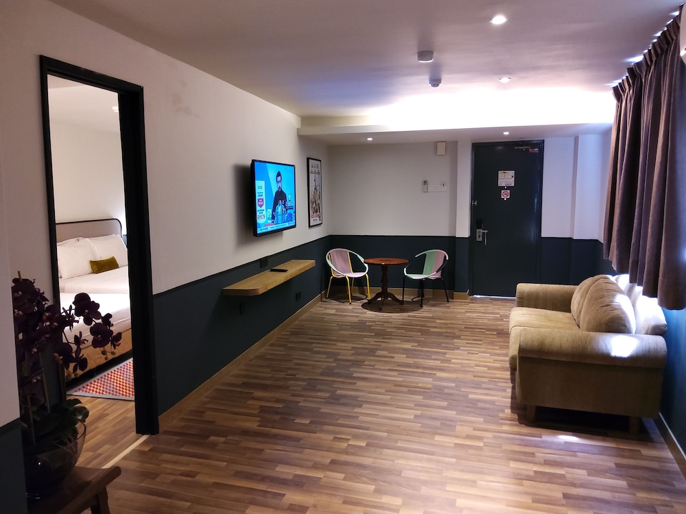 K Hotel 39/48