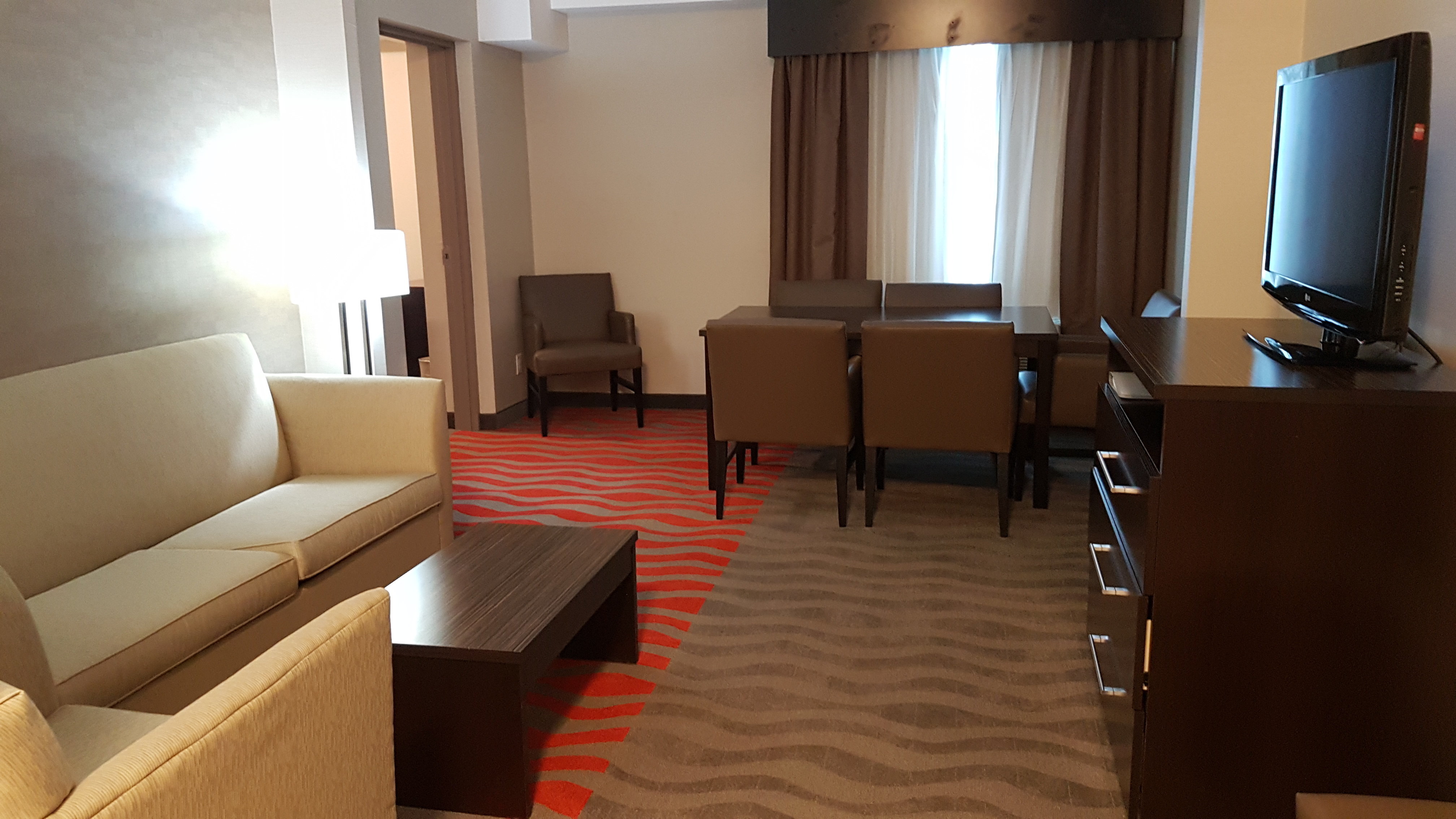Holiday Inn Express Barrie 48/75