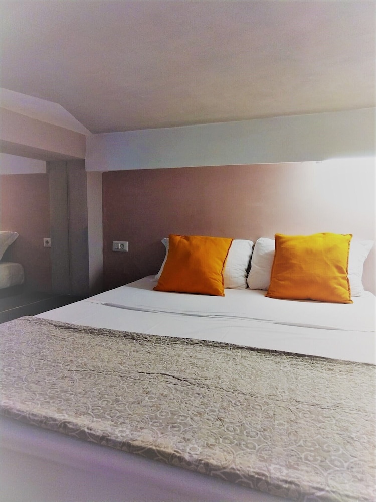 Nerva Accomodation Cavour 17/67