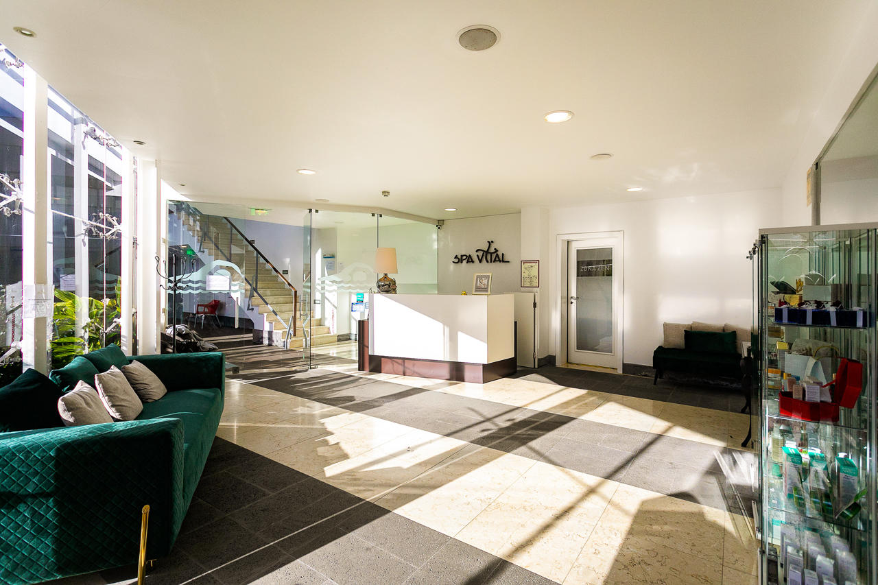 Antillia Hotel 13/127