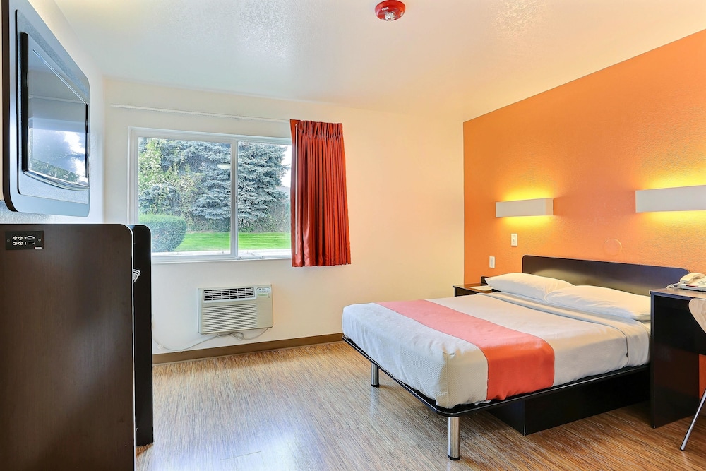Econo Lodge Idaho Falls, ID 22/48