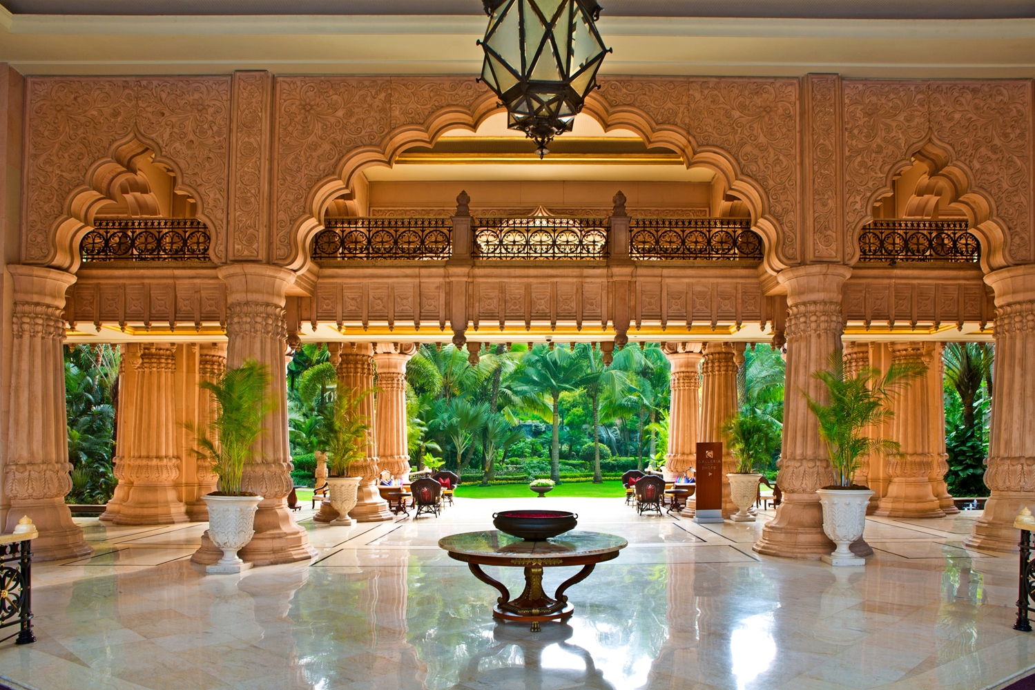 The Leela Palace Bengaluru 16/81