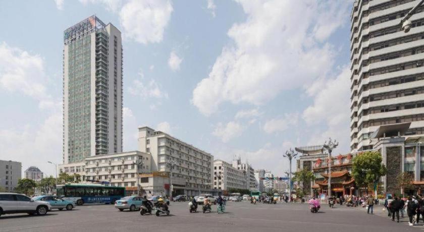 Echarm Hotel (Kunming Railway Station Huancheng South Road Metro Station) 44/50
