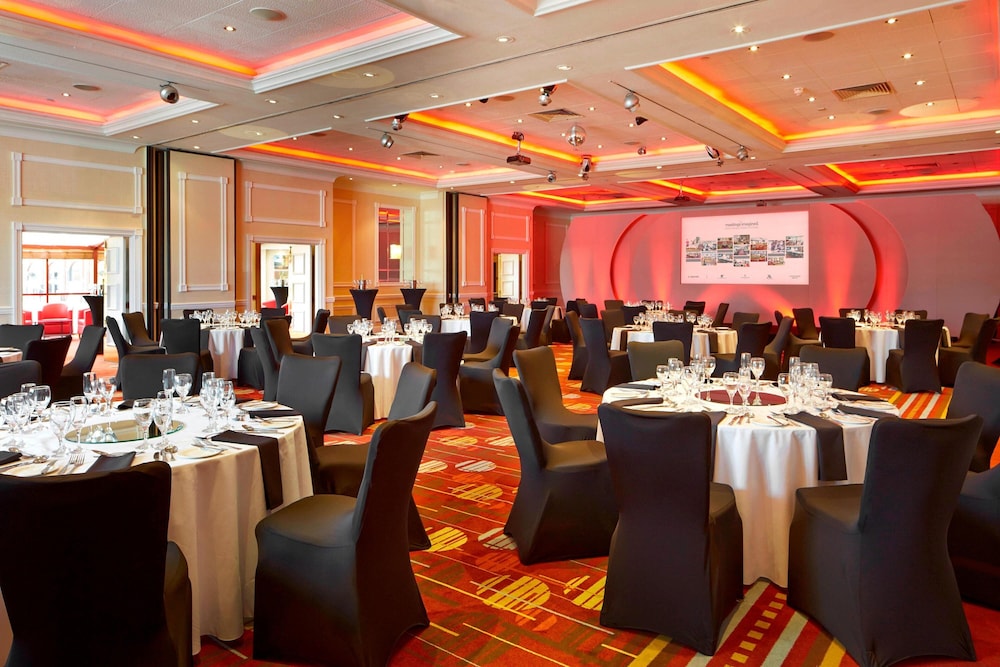Delta Hotels by Marriott Swansea 16/21