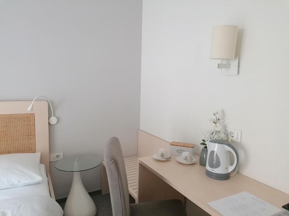 ART HOTEL 40/42