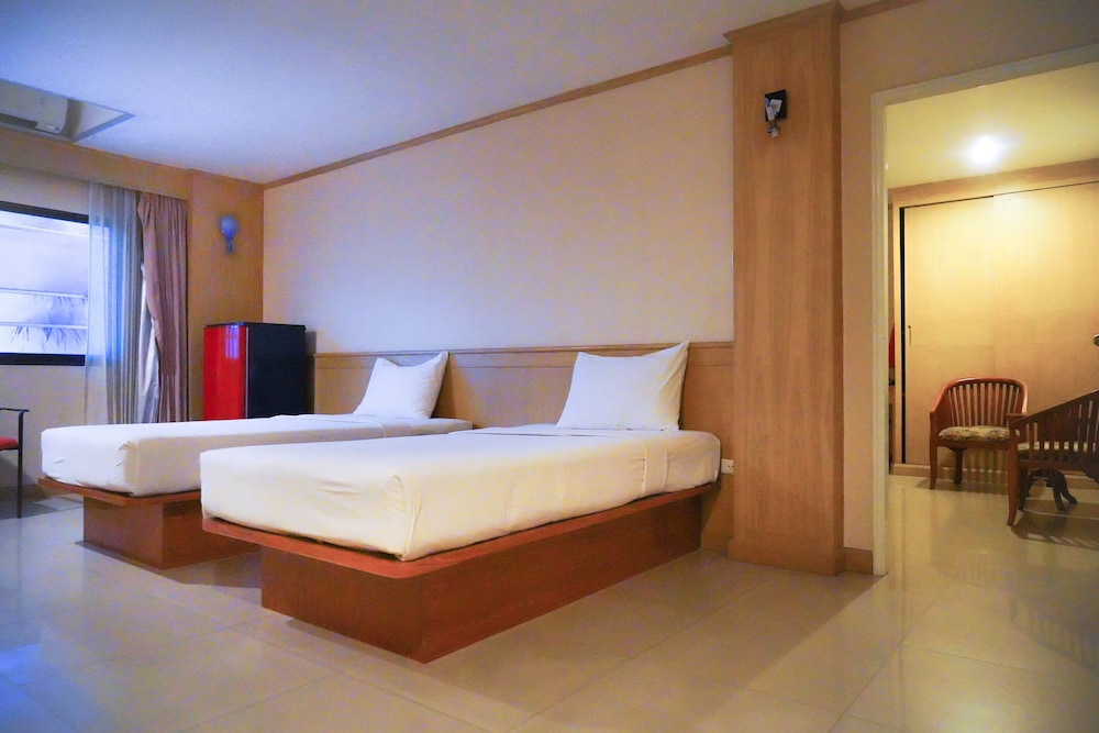 DT Hotel - Pratunam 6/24