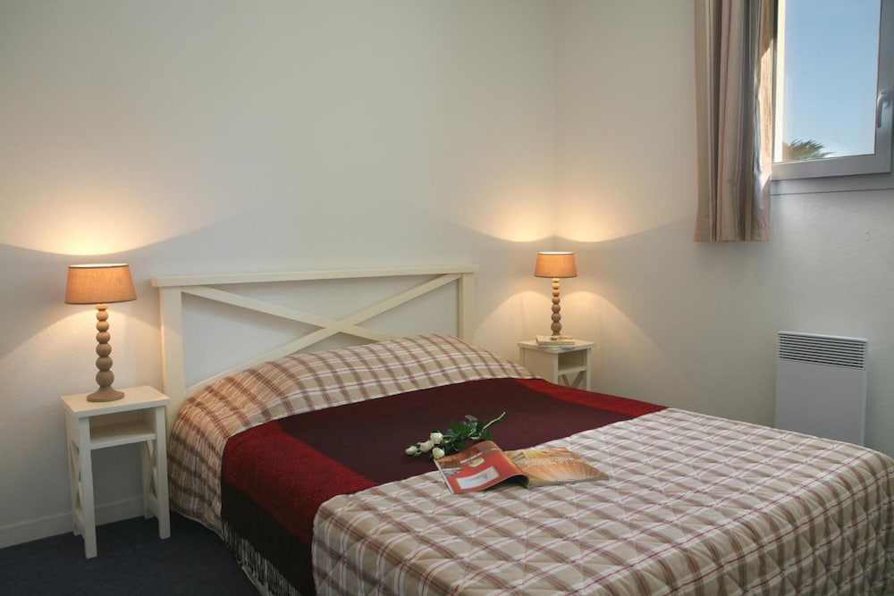 Residence Vacanceole Le Domaine de Bertheaume 25/66