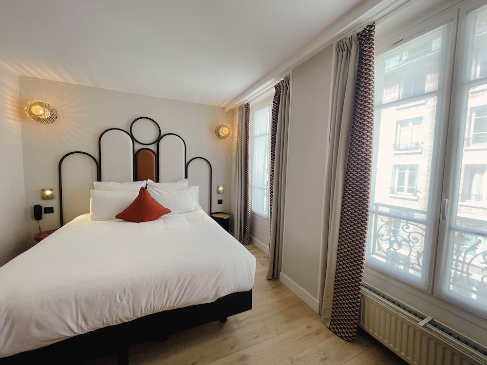 SUPERIOR, DOUBLE BED