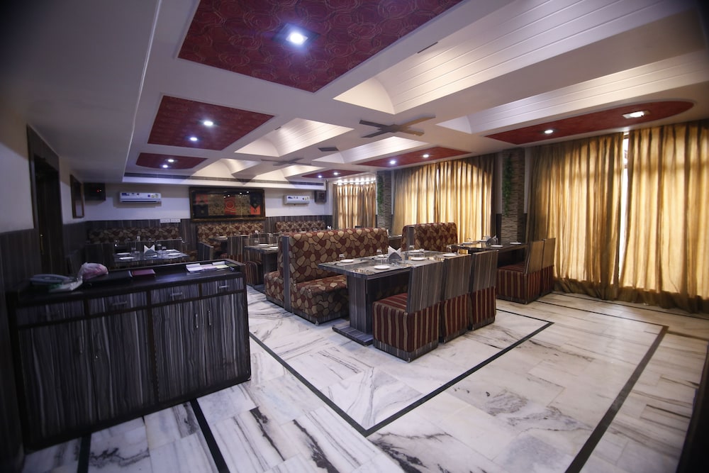 HOTEL SHEETAL REGENCY 10/41