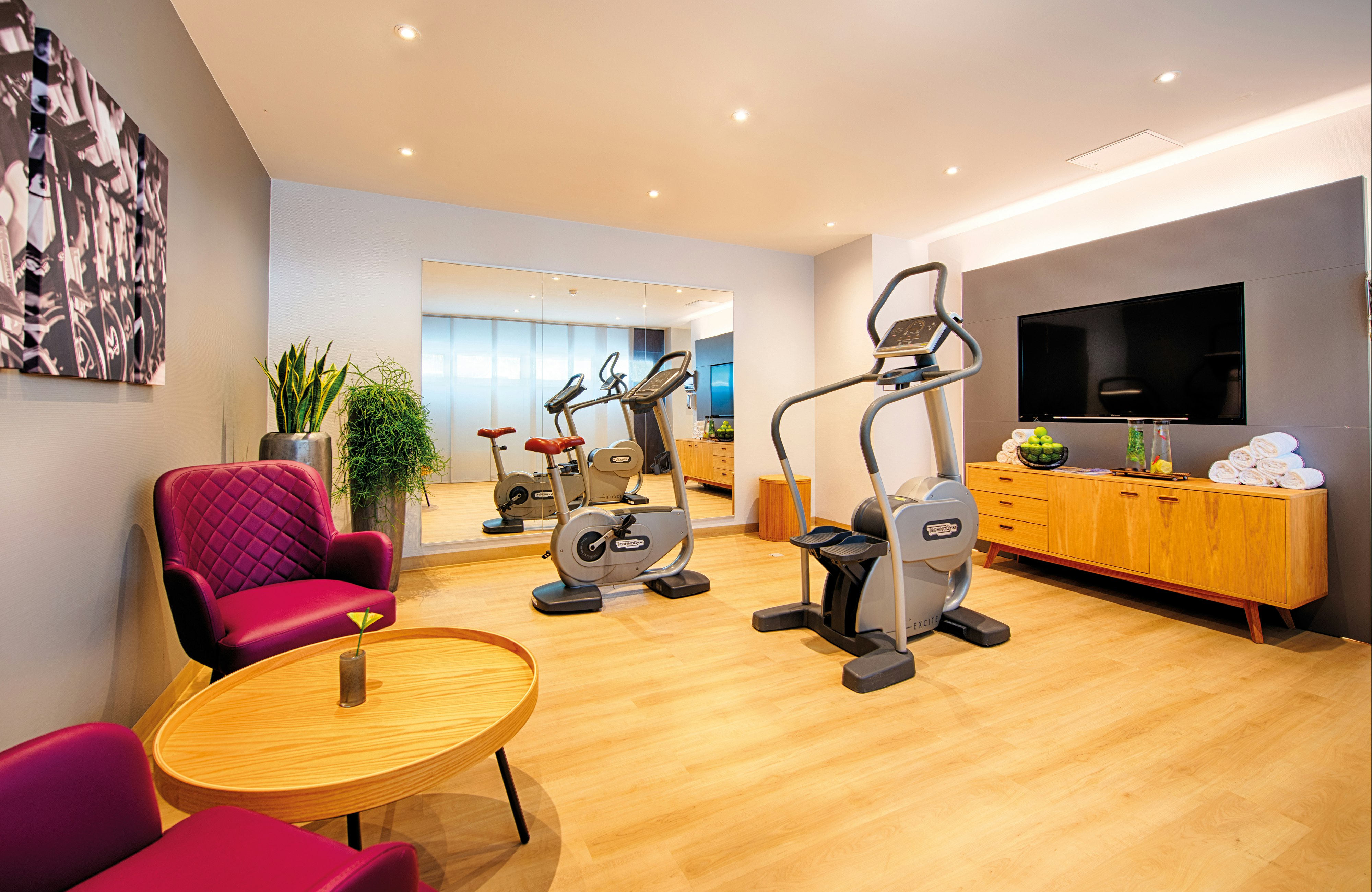 Leonardo Hotel Munich Arabellapark Ex Holiday Inn Munich Effnerstrasse 35/65
