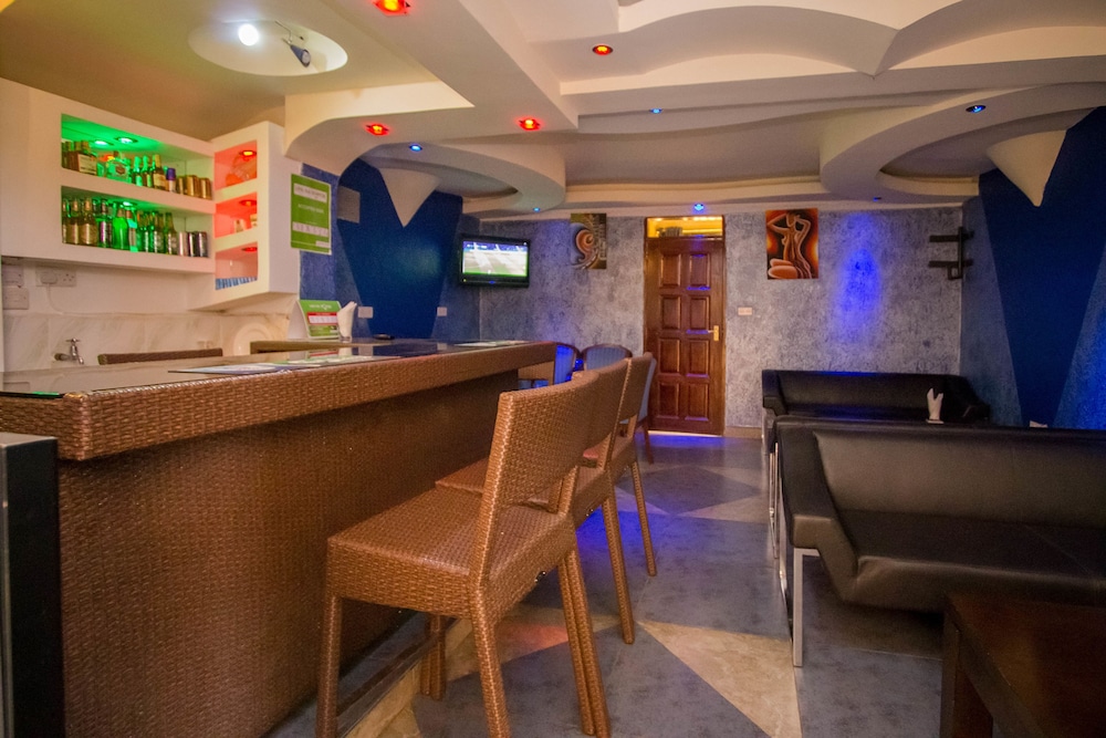 Emboita Hotel 50/50
