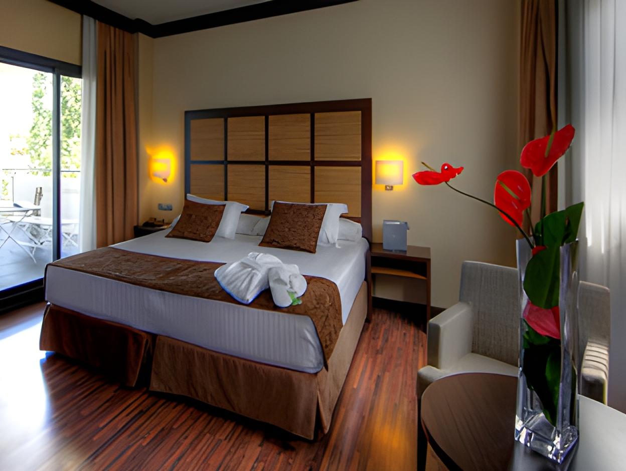 Room, Single, Double Bed
