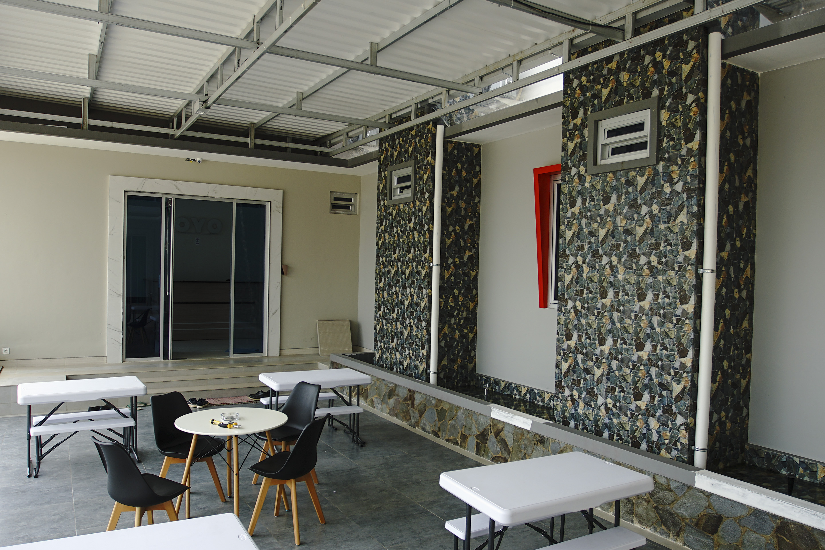 Oyo 185 Roriz House 15/18