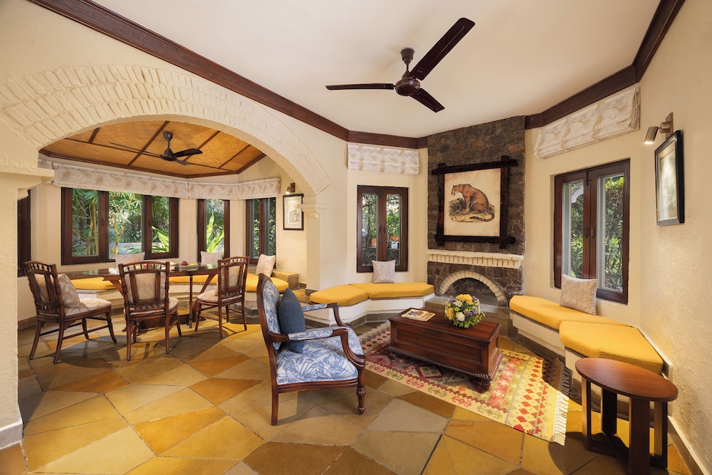 CORBETT RIVERVIEW RETREAT 41/66
