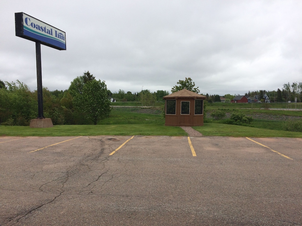 Coastal Inn Sackville 49/55
