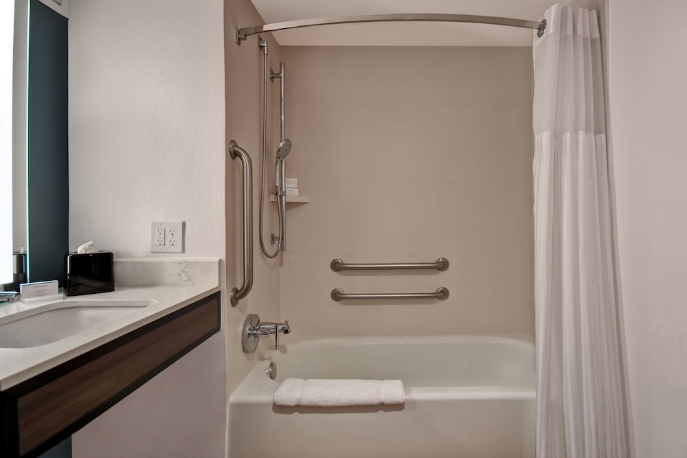 Hilton Garden Inn Houston/Galleria Area 8/58