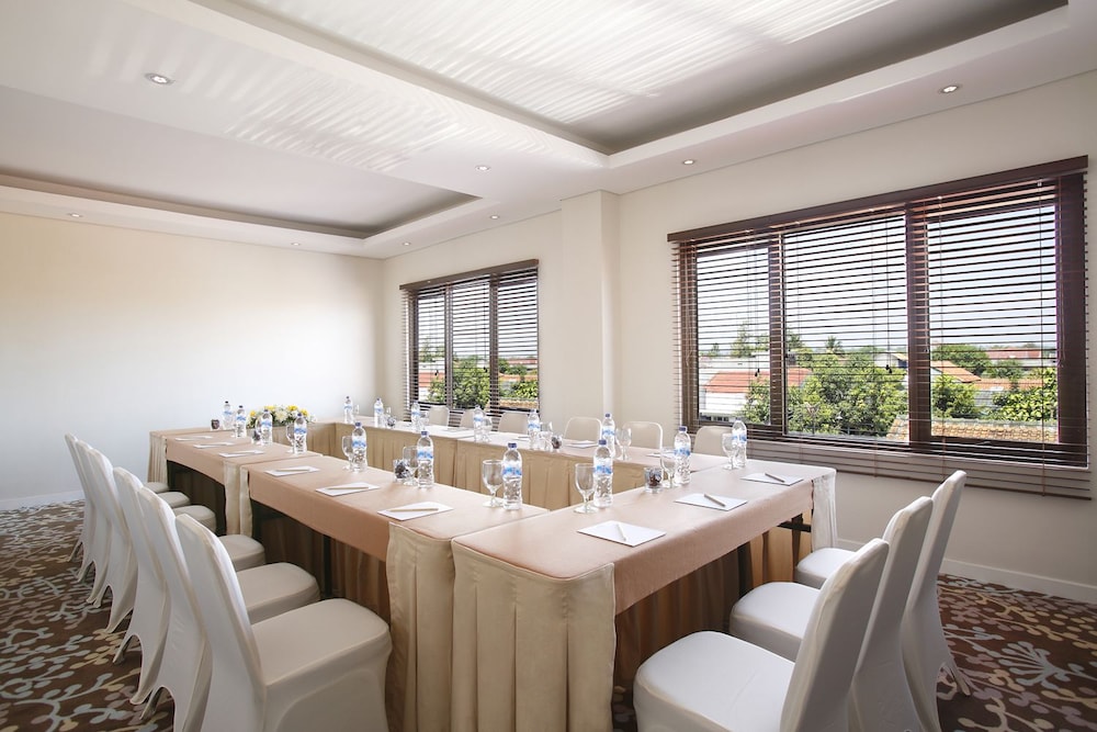 Hotel Surya Yudha Purwokerto (Ex. Hotel Santika Purwokerto) 32/35