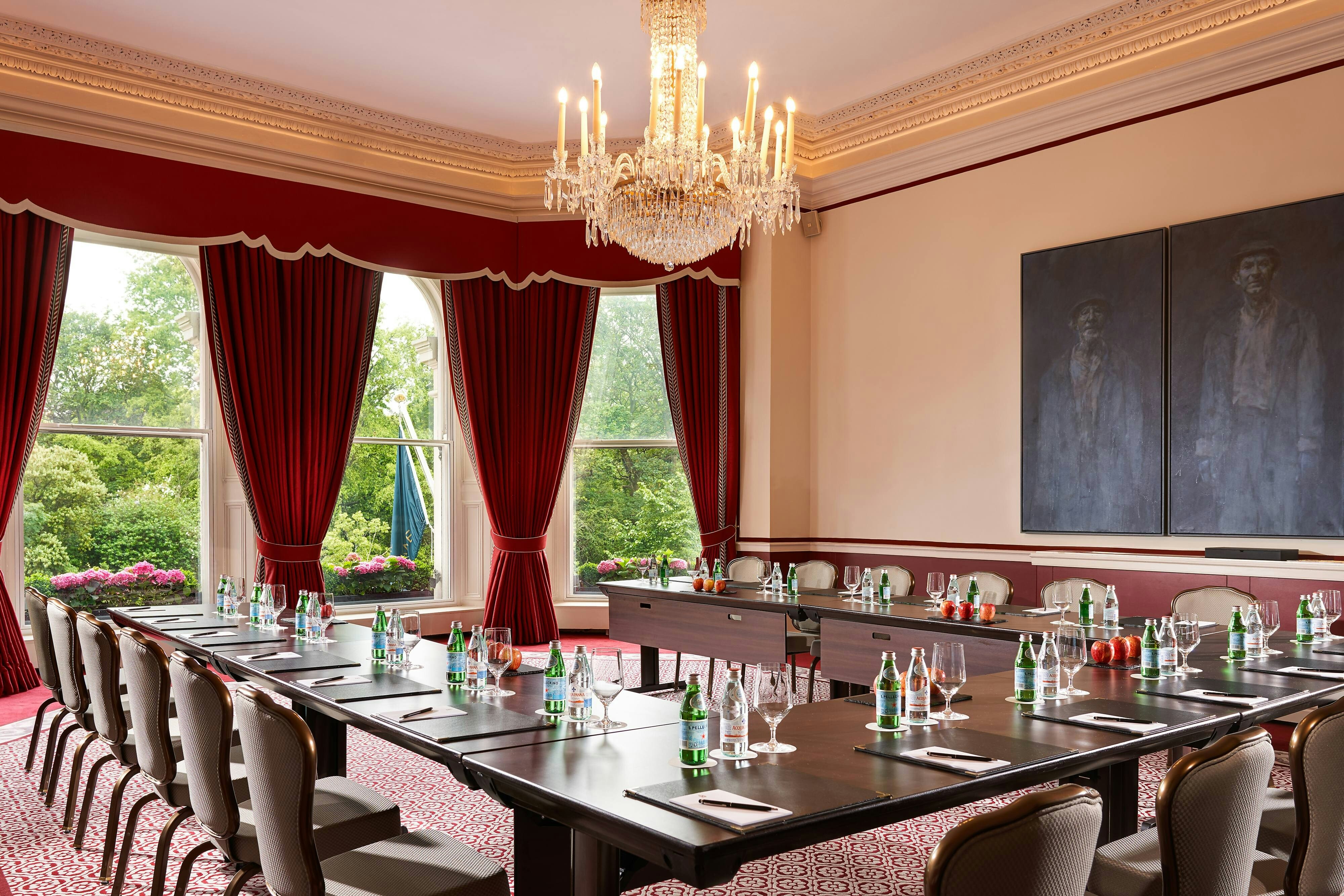 Shelbourne Hotel 54/55