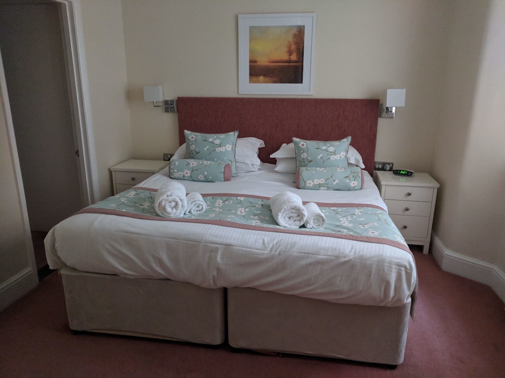 1 BEDROOM, APARTMENT