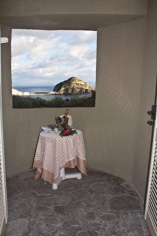 Punta Chiarito Resort 37/67
