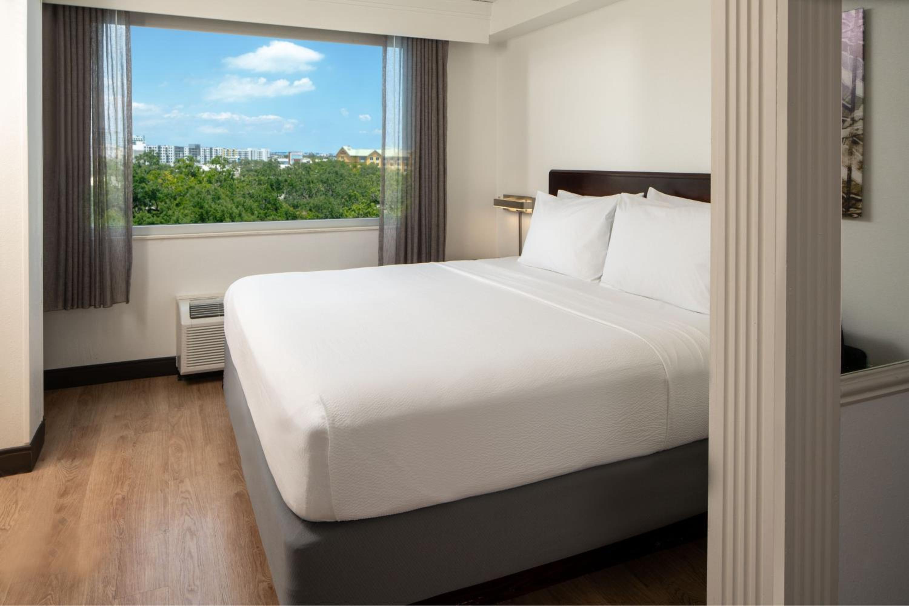 Room at SpringHill Suites Fort Lauderdale Airport, DANIA BEACH - FL
