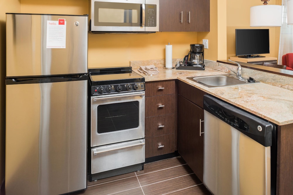 TownePlace Suites by Marriott New Hartford 37/48