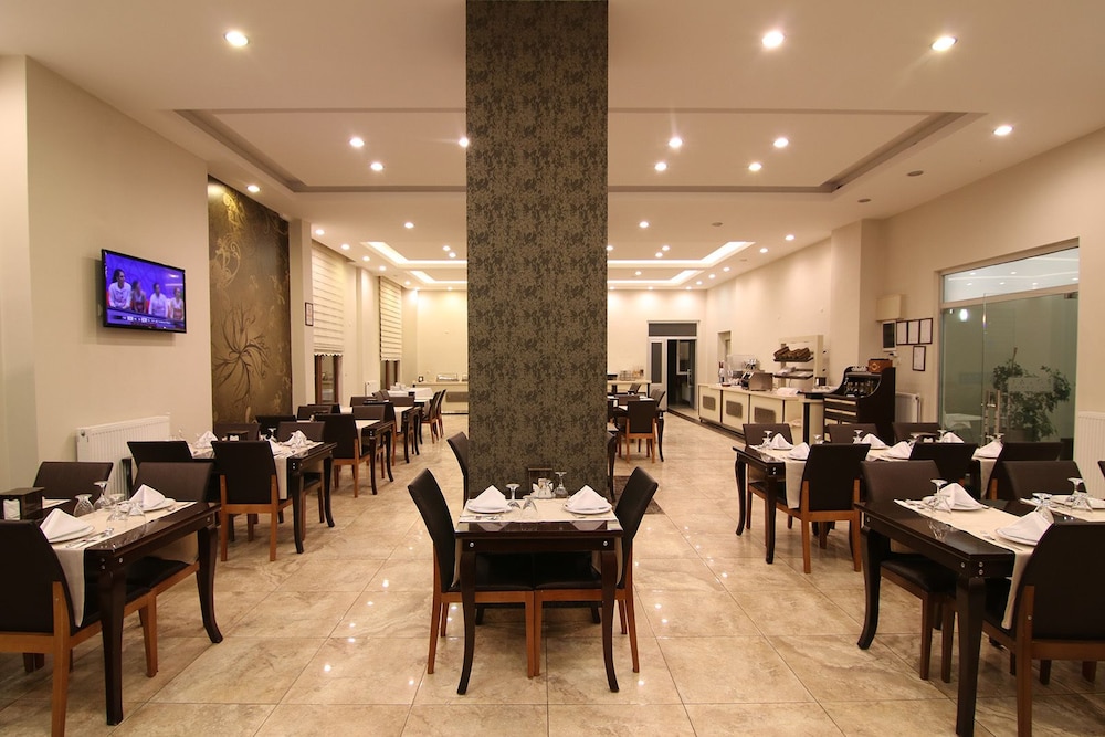 Royal Bilgic Hotel 25/35
