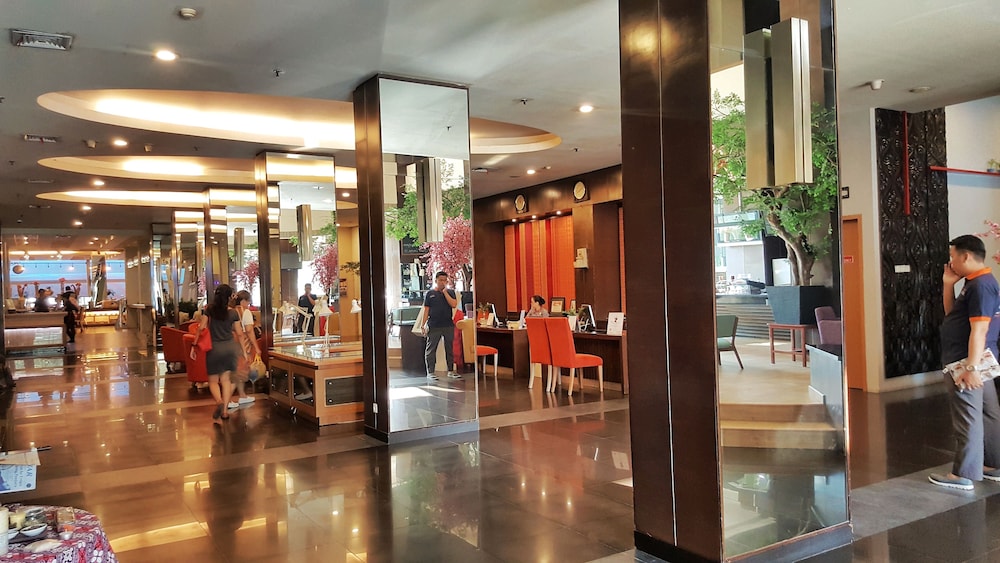 Horison Ultima Makassar 13/31