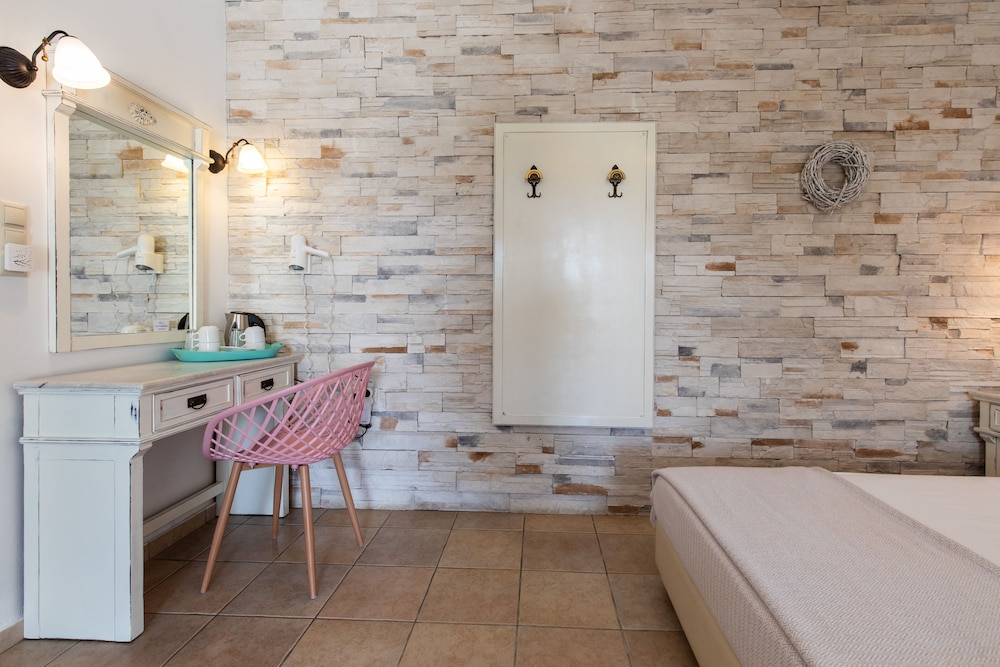 Plaza Beach Hotel 50/50