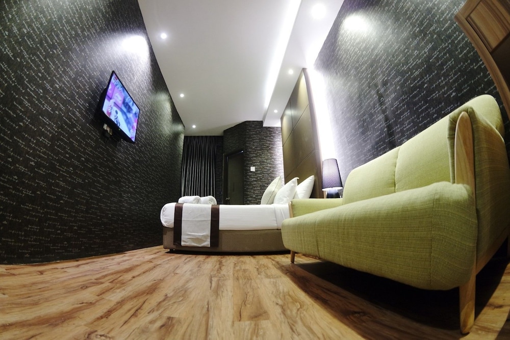 HereHotel.com 29/38