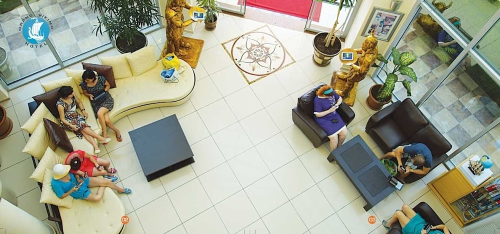 Grand Viking Hotel 3/50
