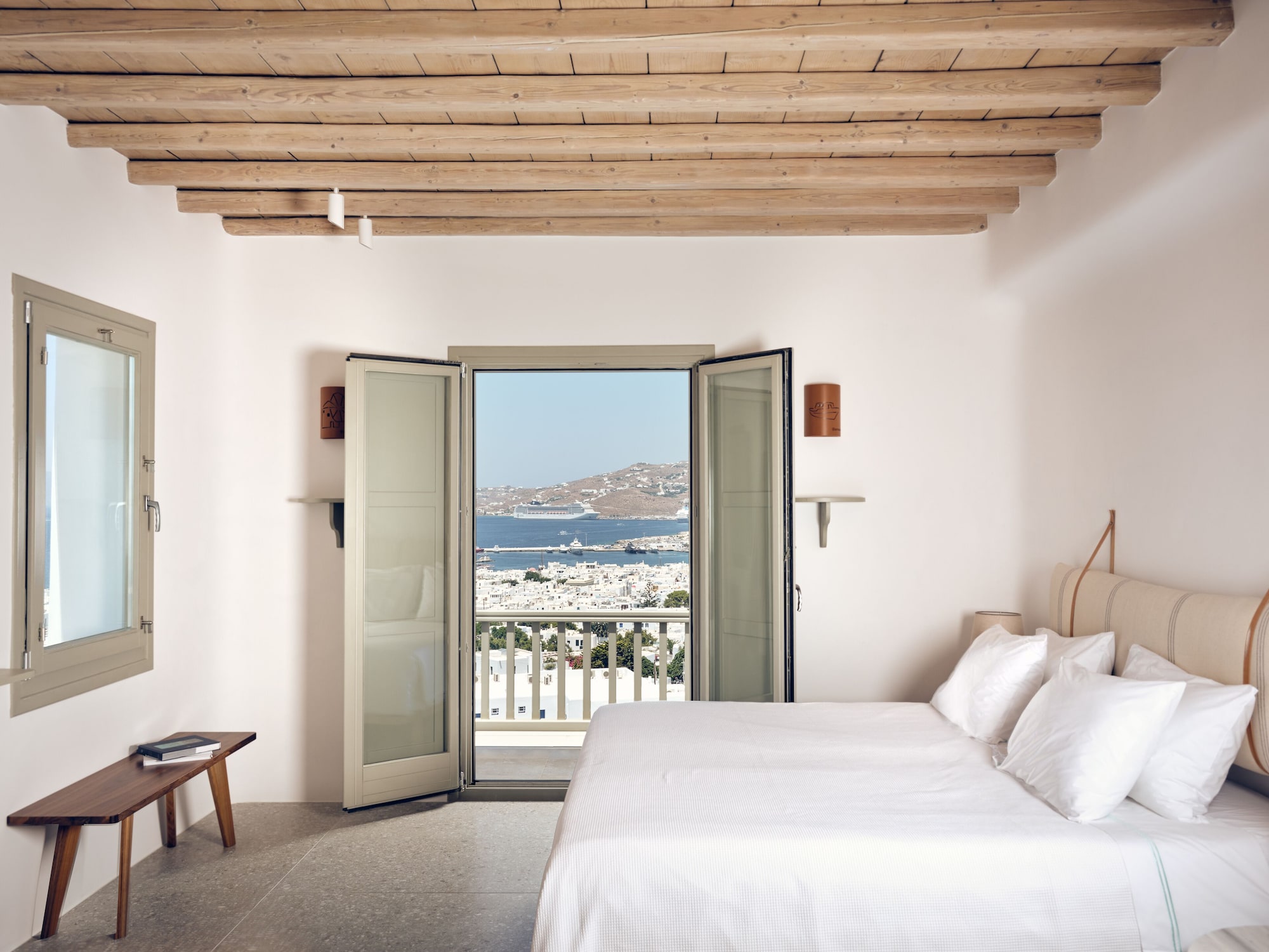 Hilltop, Suite, King Bed, Sea View, Sofa