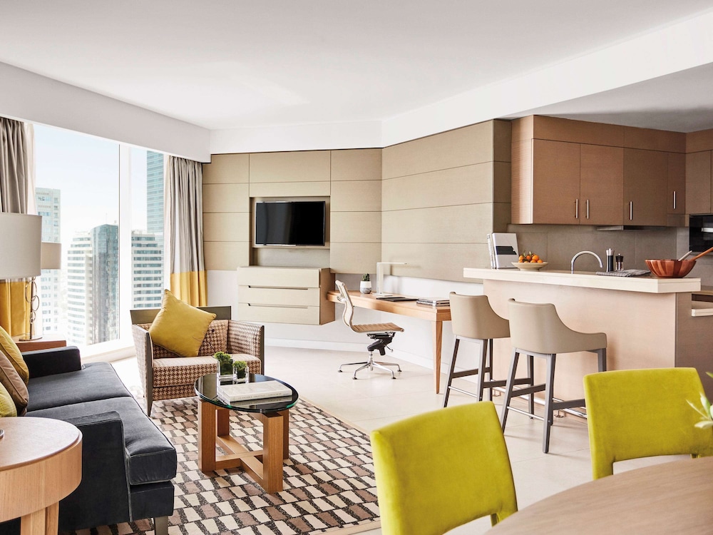 Pullman Doha West Bay 60/72
