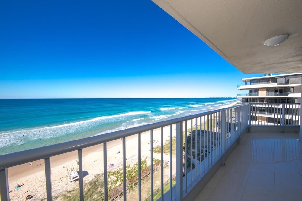 BEACHSIDE TOWER 52/64