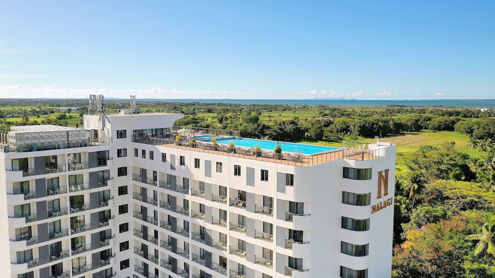 Nalagi Hotel 6/70