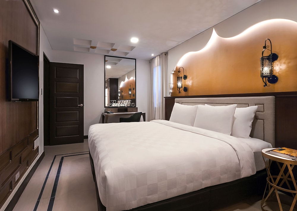 Summit Hotel Magnolia 32/70