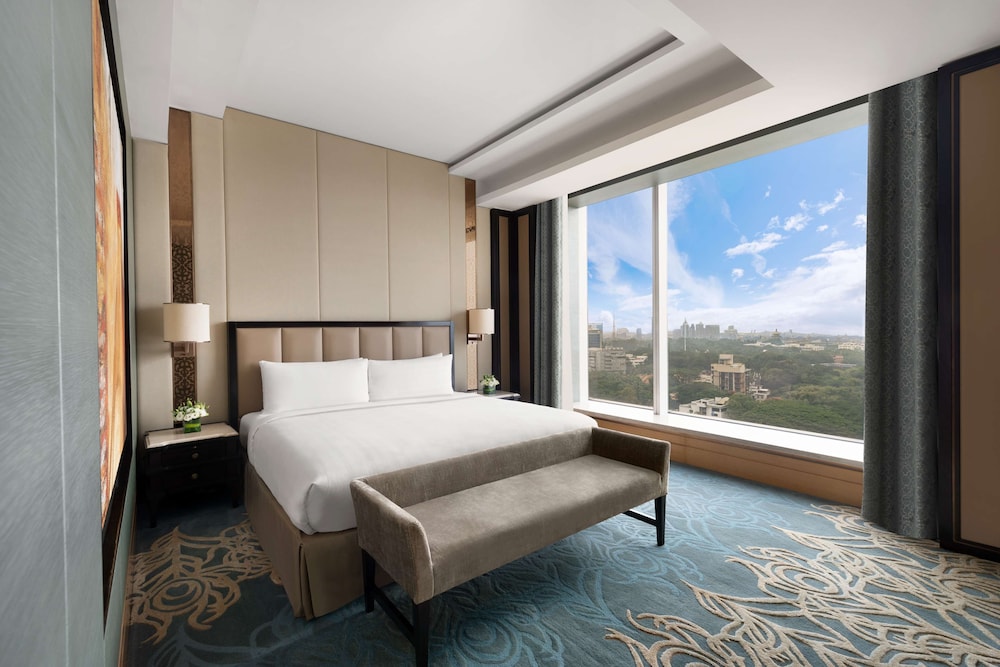 Shangri-La Hotel Bengaluru 10/82
