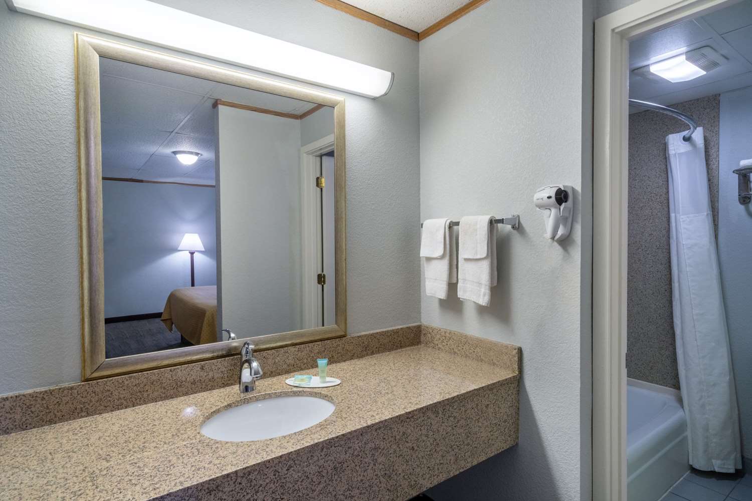 Travelodge By Wyndham Pigeon Forge 37/37