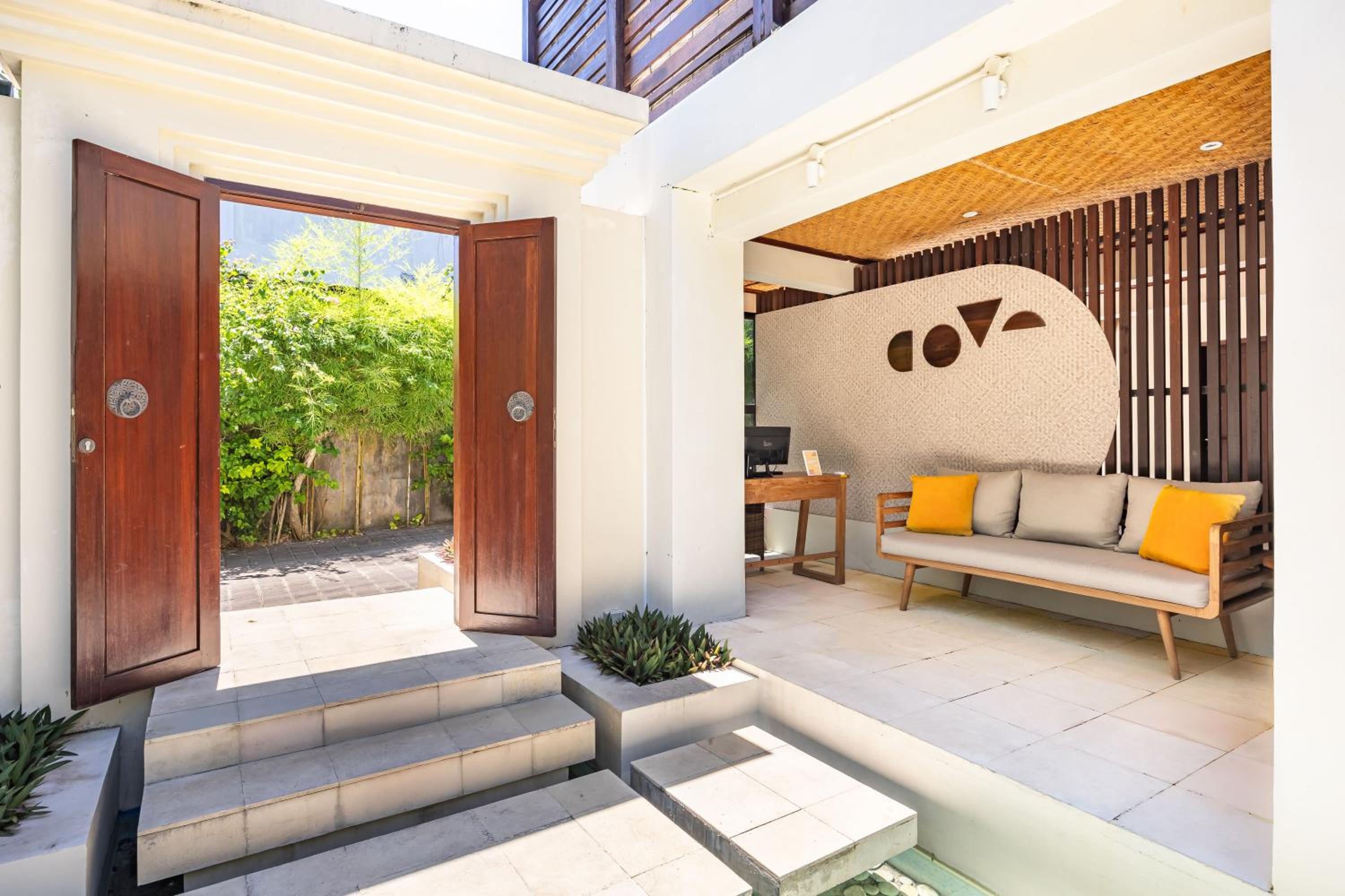 Lobby at Urbanest Inn Villa, BALI