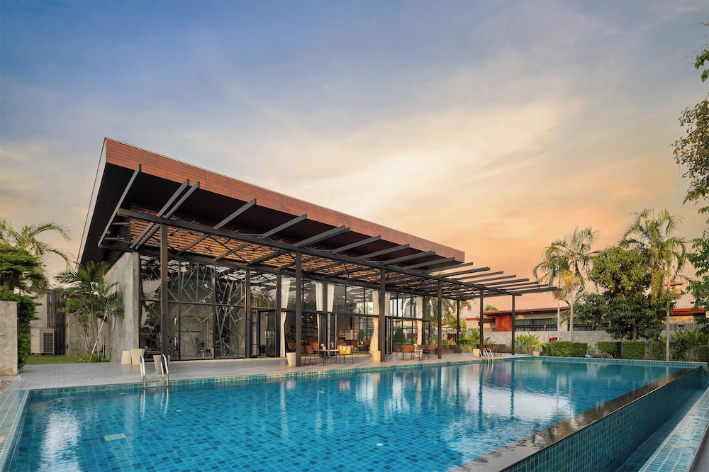 Sunday Sea Two Pool Villa Pattaya 3/50