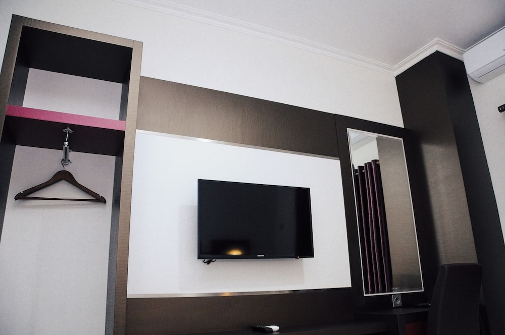 Ideas Hotel Ibrahim Adjie 24/31