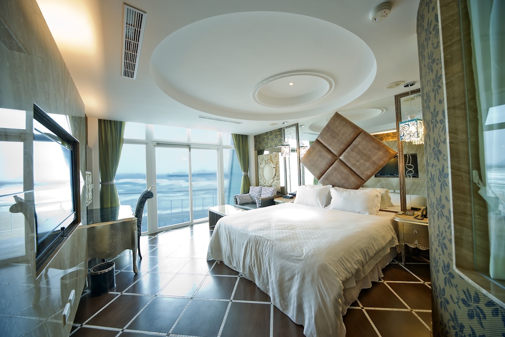 White House Beach Resort 25/71