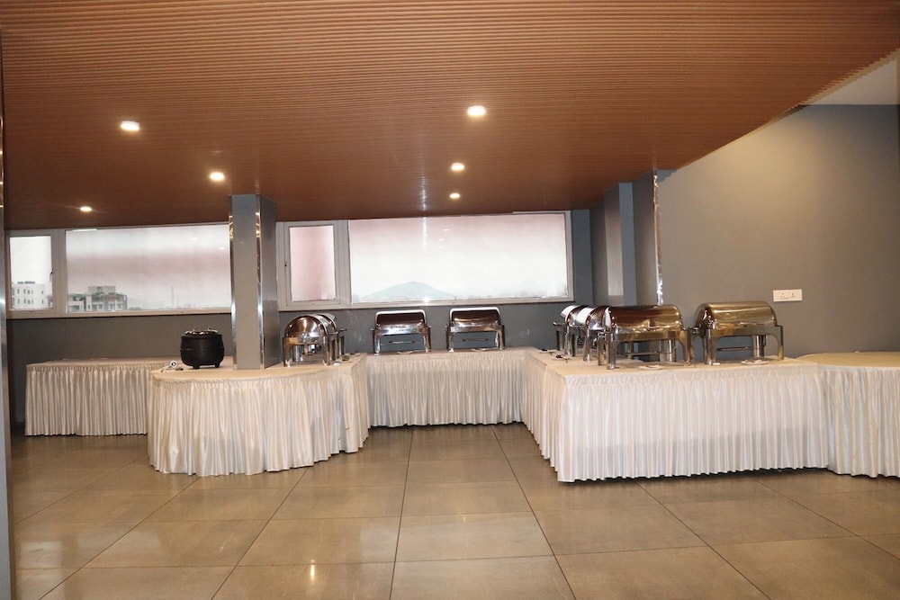 Crimson Park Shree Kanak Udaipur 25/50