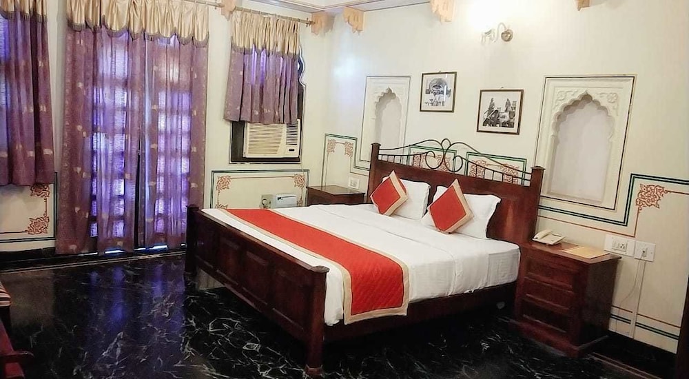 Hotel Sajjan Niwas 7/32