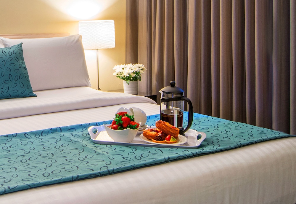The Peninsula Riverside Serviced Apartments 32/73