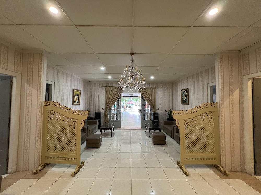 Hotel Indah Palace Tawangmangu 8/48