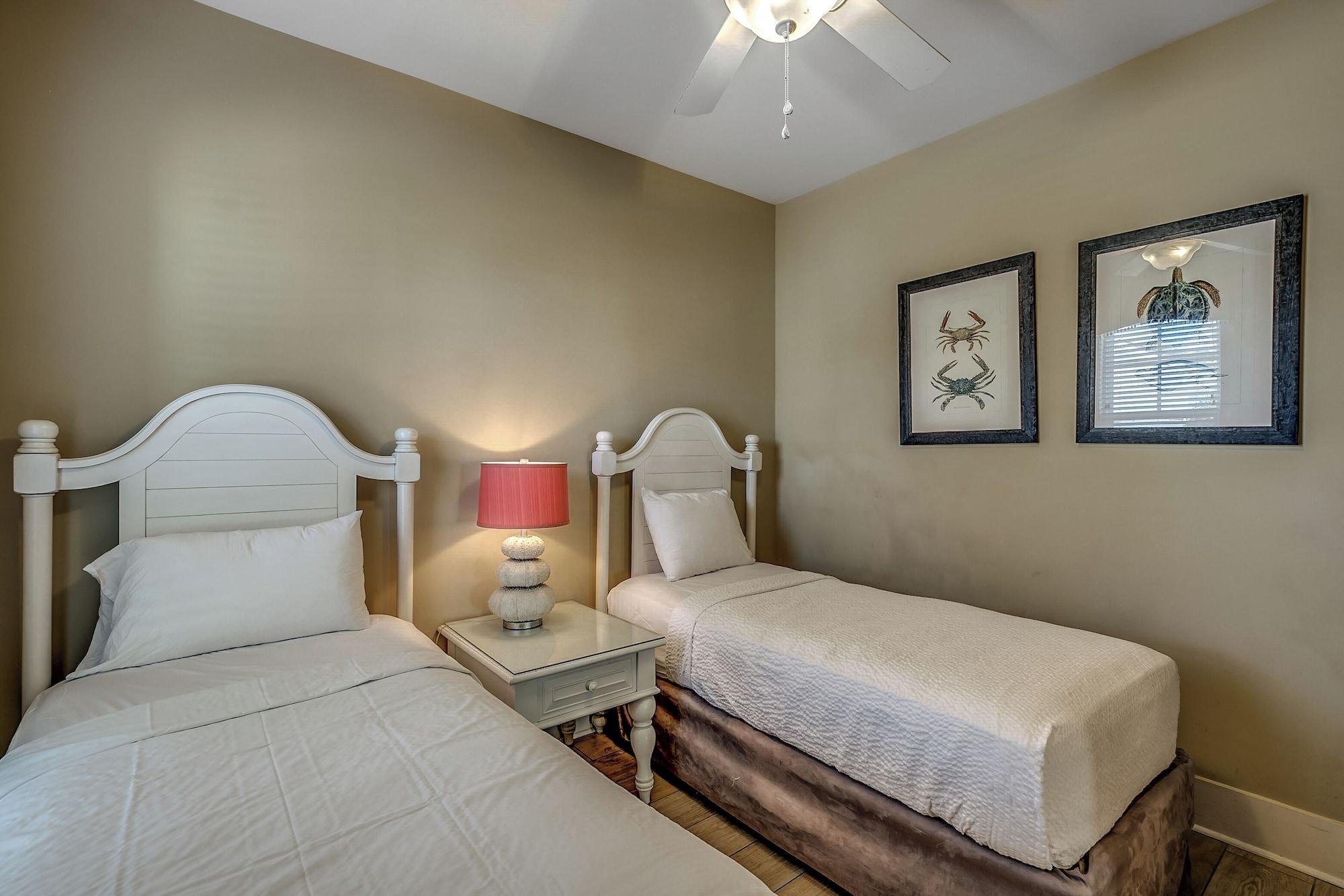 3 Bedrooms, James, House