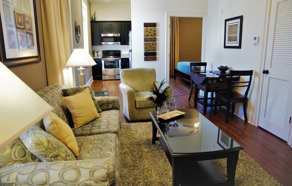 30 A Suites 63/79